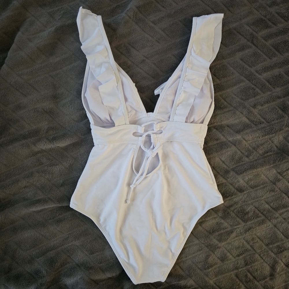 SHEIN Ruffle Trim One Piece Swimsuit - Picture 4 of 6